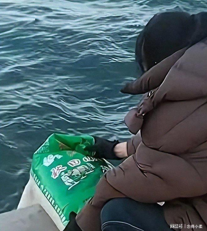 新闻：比段子更精彩的未曝光事件开元棋牌2025年啼笑皆非奇葩(图3)